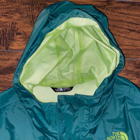 North Face RainJacket Shell (used) - Picture 4 of 6